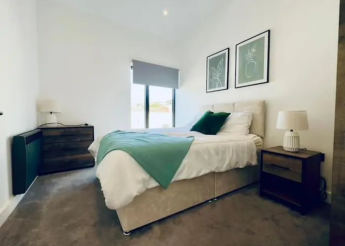 Amazing 2 Bedrooms I Brighton Station I Sleep 6